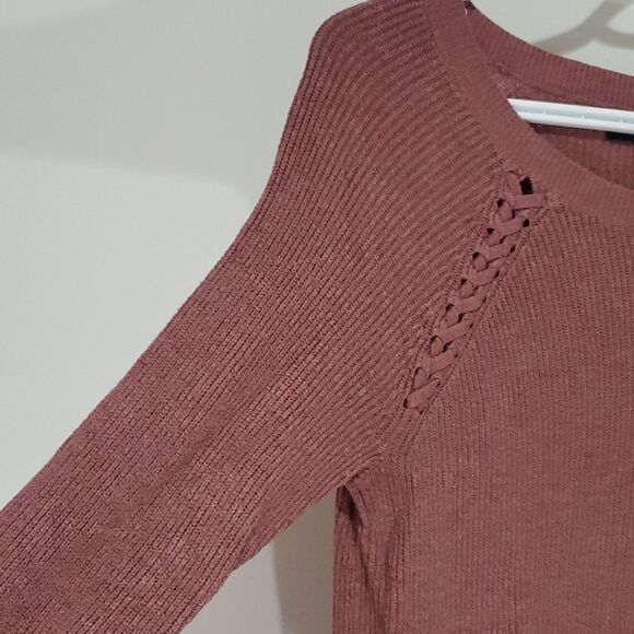 AMERICAN Eagle purple small long sleeve crew neck light sweater - Picture 3 of 6